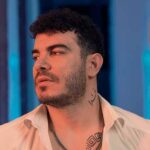 دانلود آهنگ هیچکسی تو خوشگلی نمیرسه به گرد پاش فرهاد فرهادی